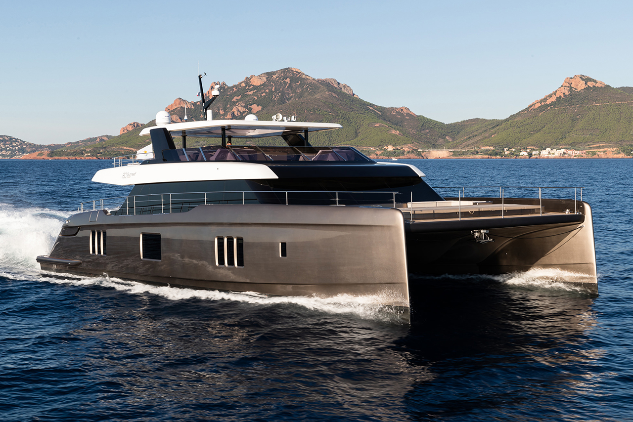 Yacht 80 Sunreef Power, CHARTERWORLD Luxury Superyacht Charters